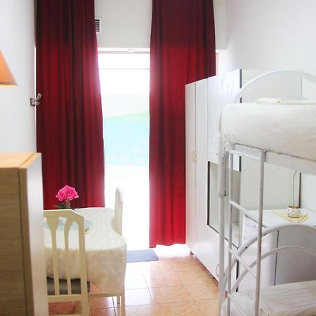 One Room شكودر المظهر الخارجي الصورة
